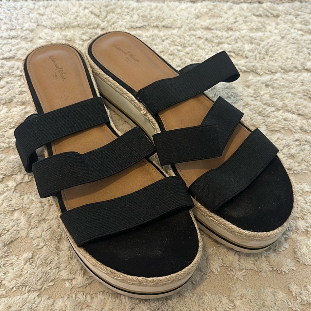 Universal Threads Black Slide On Platform Sandal